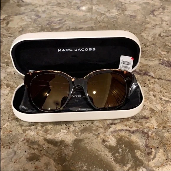 Marc Jacobs Oversized Tortoiseshell Sunglasses | Brown Gradient | NWT - Picture 3 of 4